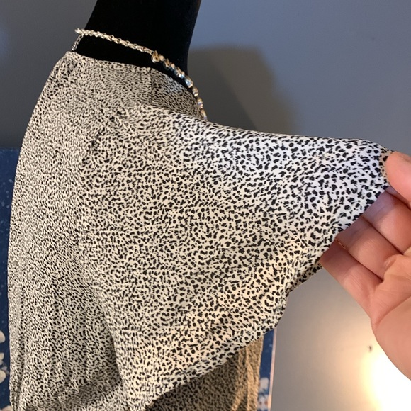 NWT Sienna Sky Size XS Cinched Waist Blouse - Picture 5 of 12